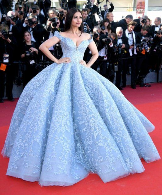 Image of Aishwarya Ray in blue gown
