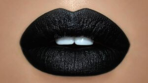 Black lipstick is the perfect choice for a Capricorn lady.