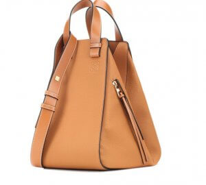 This Loewe bag is great option for summer cosy looks.