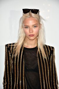 If there is a single beauty trend that we are very excited about this season, and we would try out in person, it would be the "Scandinavian" blond hair.
